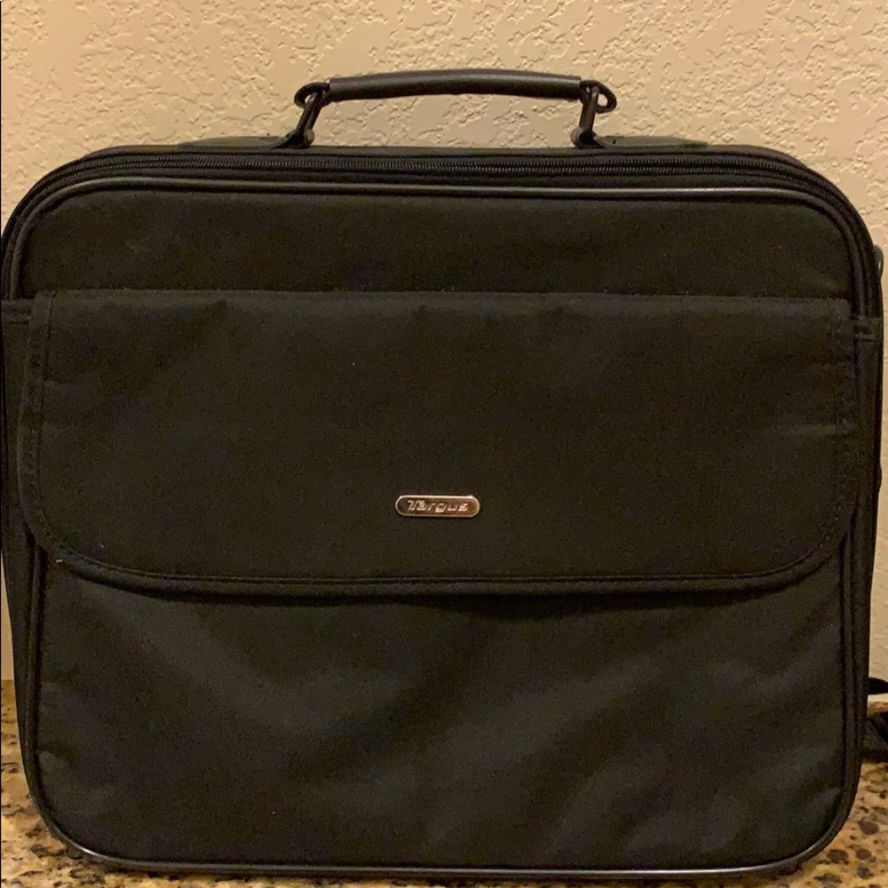 Targus 15” Messenger Style Laptop Bag